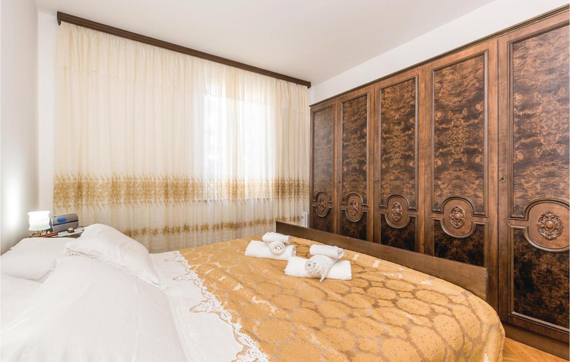 Nice Apartment In Lovran With House Sea View Bagian luar foto